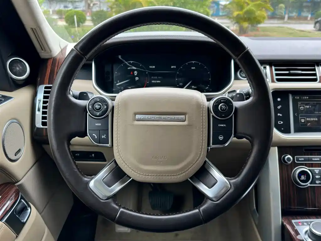 Land Rover Range Rover 2015 3.0 SC V6 Vogue фото 22