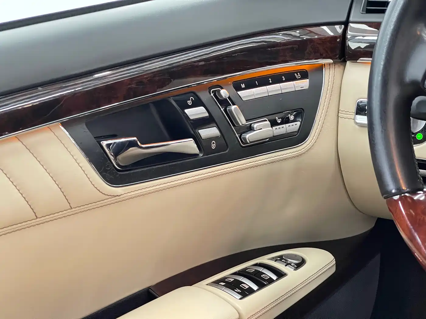 Mercedes-Benz S-Class 2012 S 600 L Grand Edition фото 21