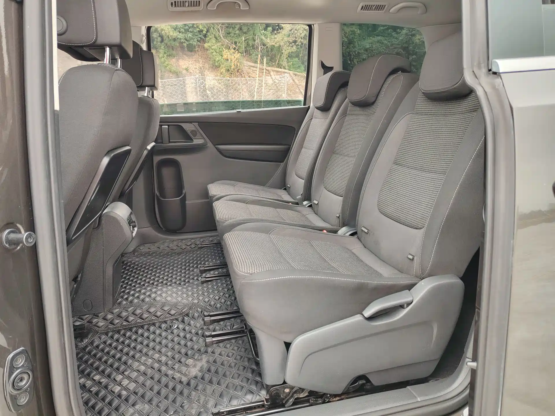 Фото 12 - Volkswagen Sharan