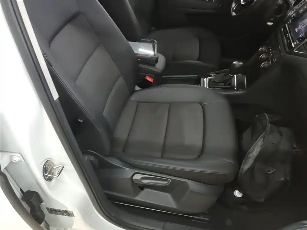 Volkswagen Golf Sportsvan 2018 230TSI Automatic Progressive фото 25