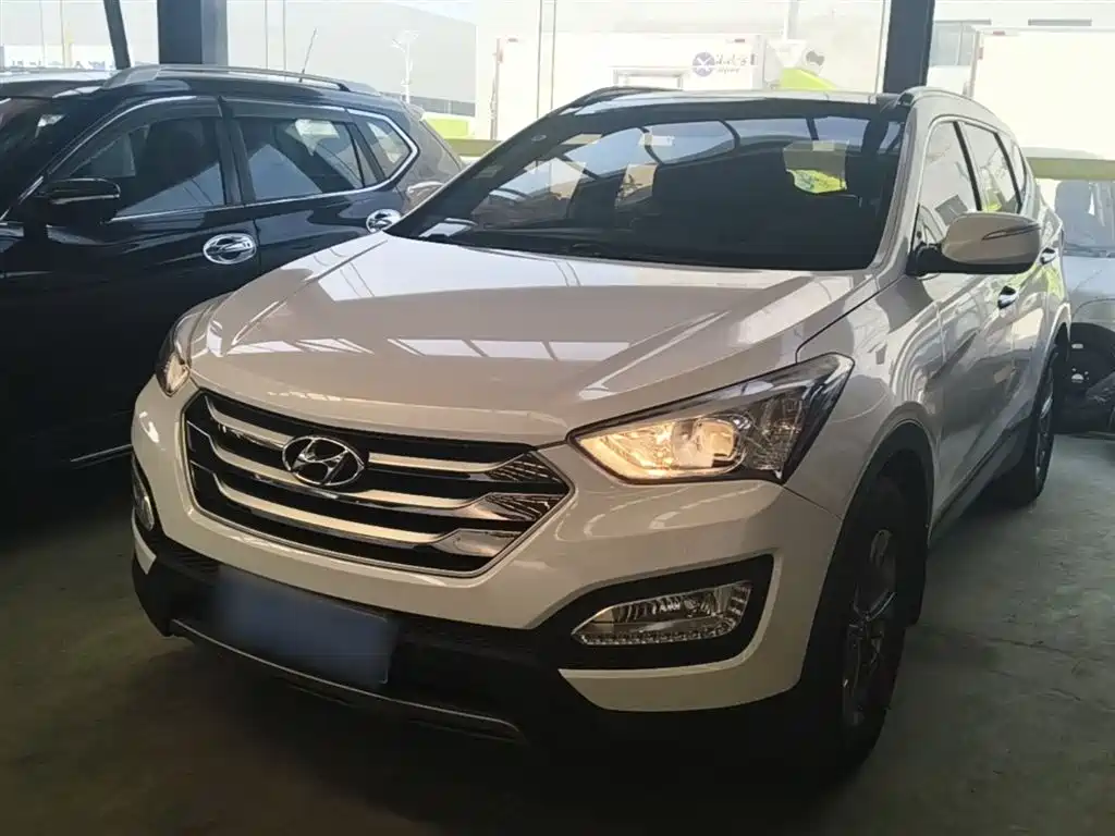 Hyundai Santa Fe 2015 2.0T Automatic 2WD Smart 5-Seater фото 2