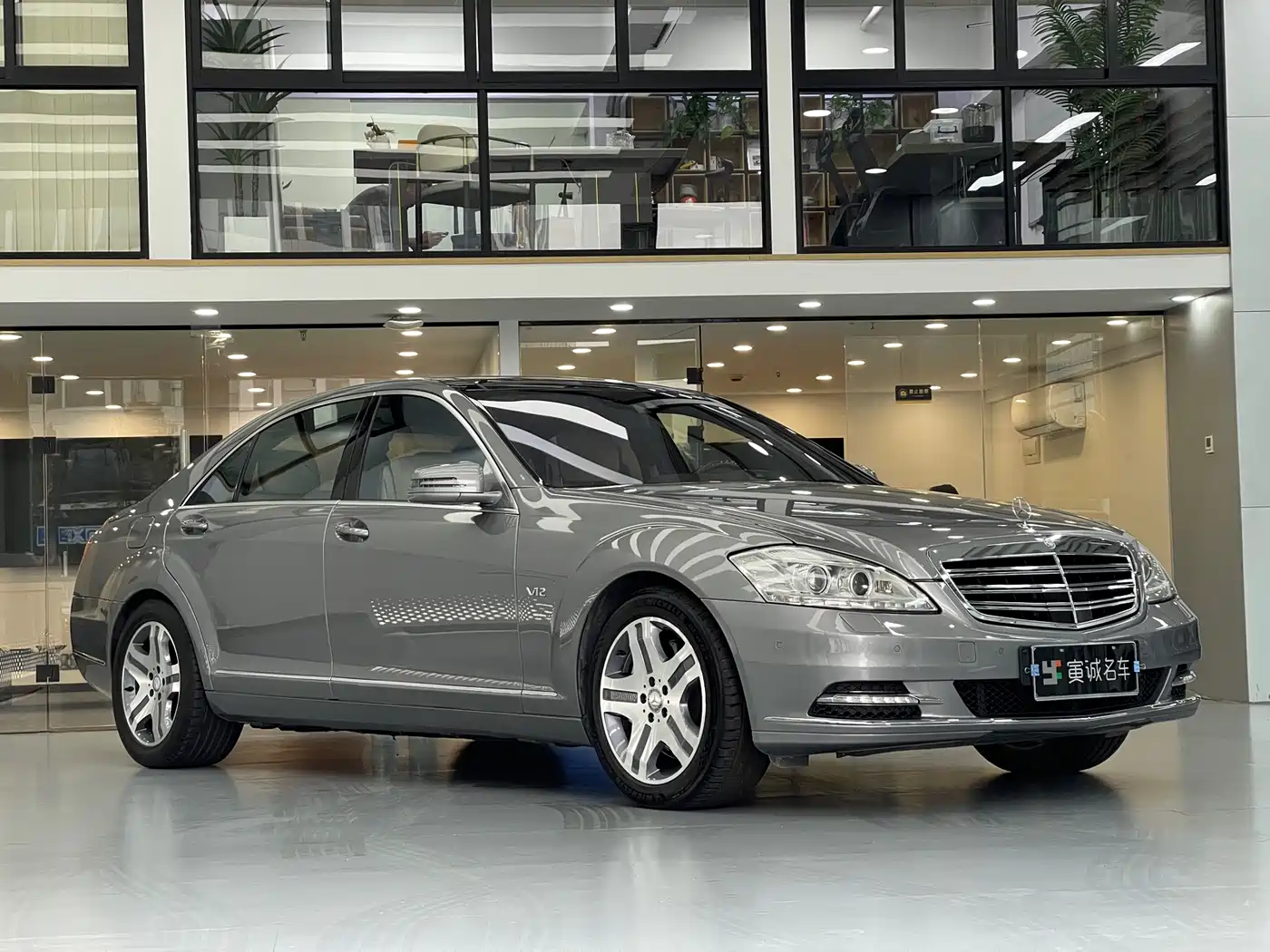 Mercedes-Benz S-Class 2012 S 600 L Grand Edition фото 3