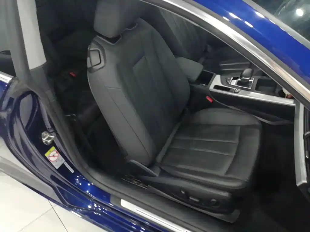 Фото 25 - Audi A5 (Import)