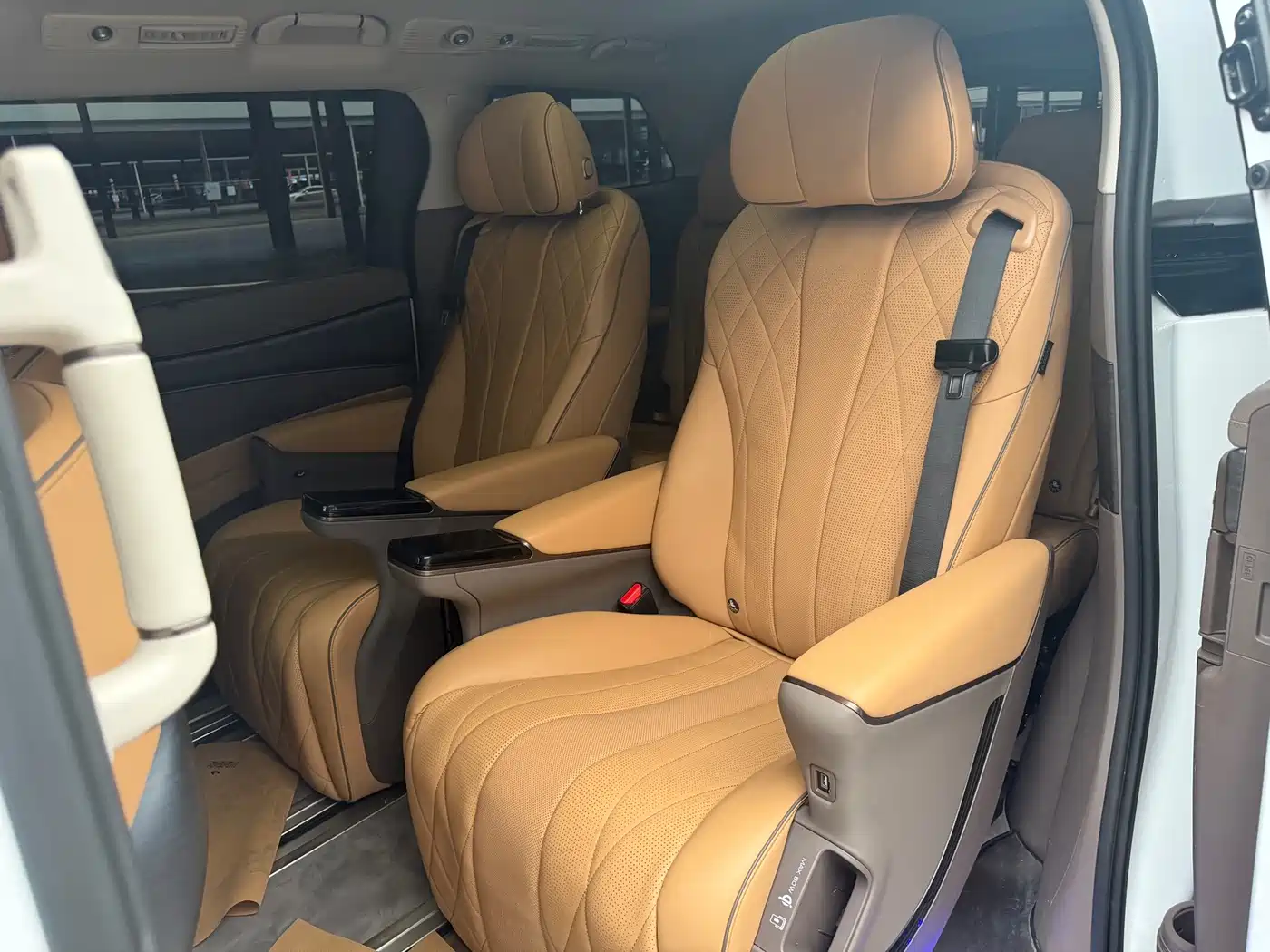Denza D9 2022 2022 DM-i 1040 Premium