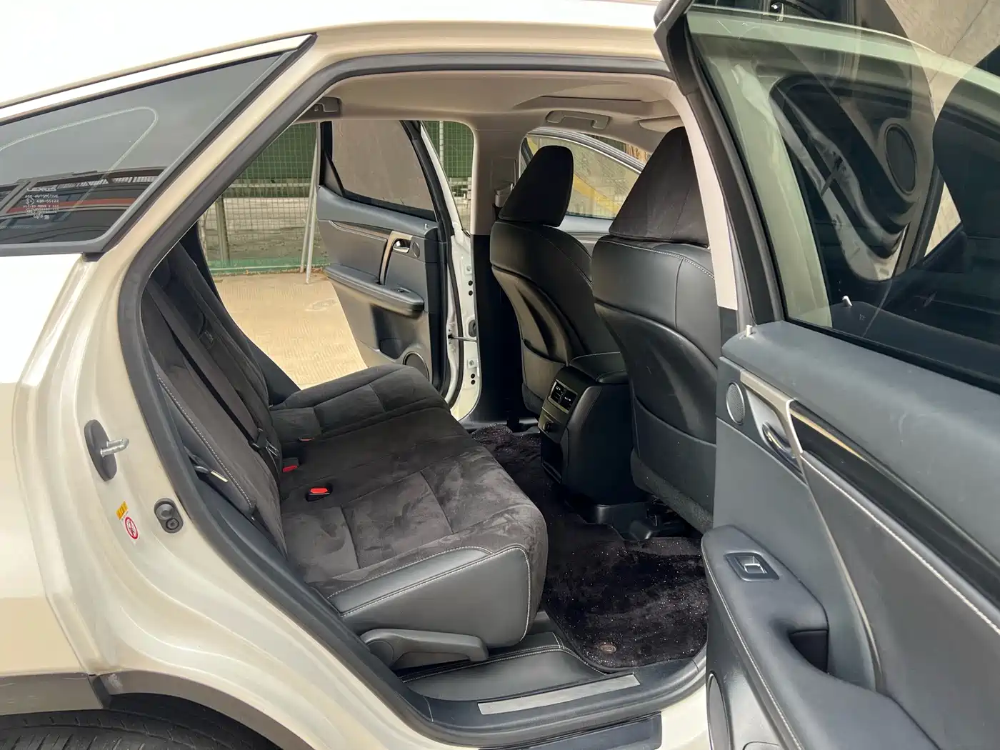 Фото 9 - Lexus RX