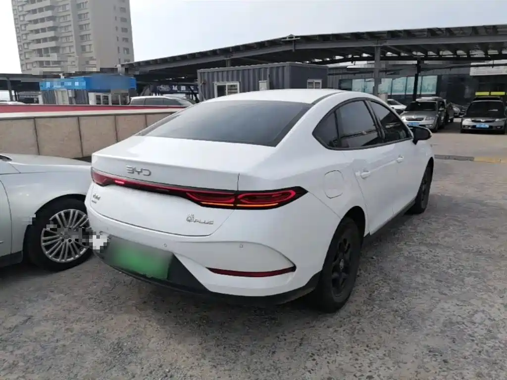 BYD Qin PLUS 2025 DM-i Smart Drive 55KM Leader фото 7
