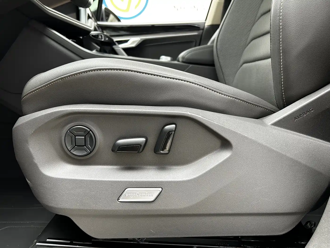 Volkswagen Touareg 2020 3.0TSI Enjoyment Edition China VI фото 6