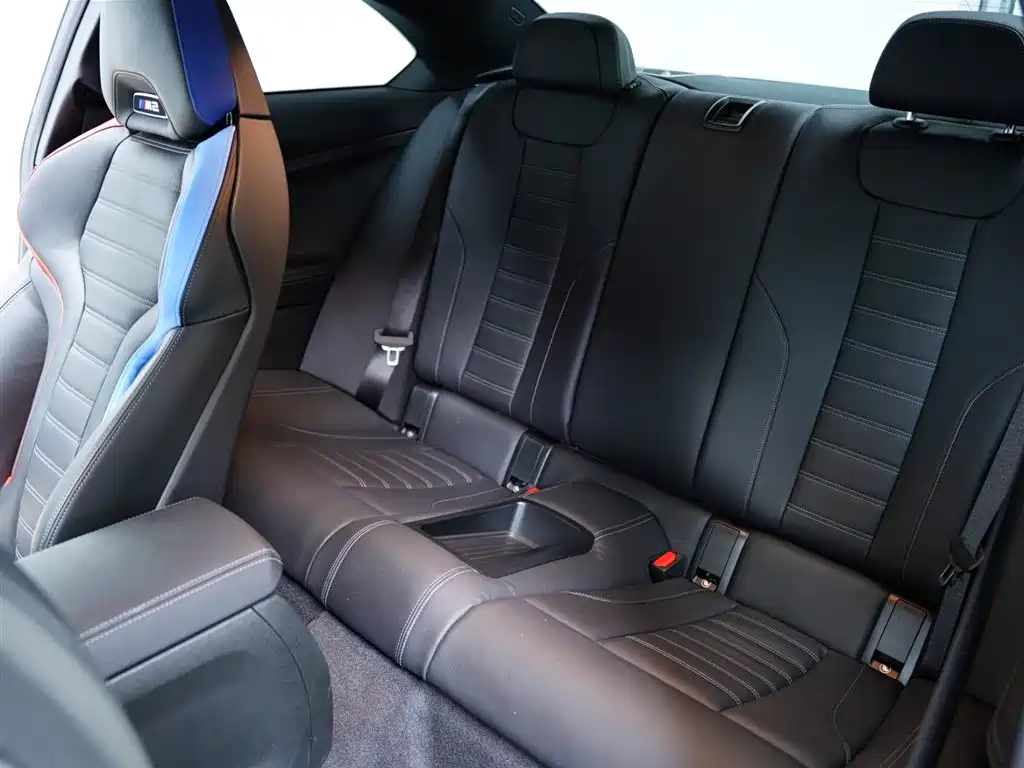 BMW M2 2024 M2 фото 39