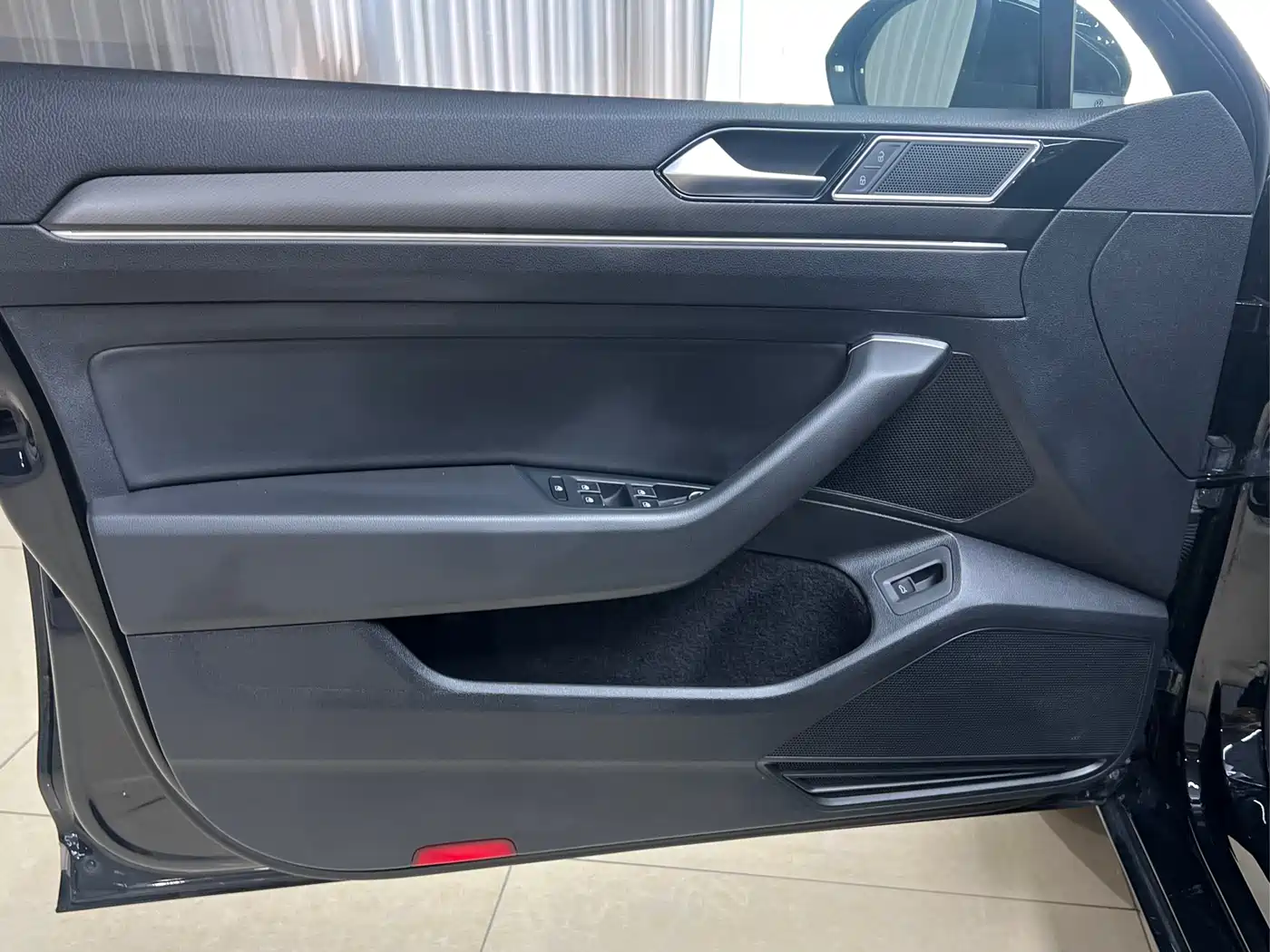 Volkswagen Magotan 2020 330TSI DSG Luxury фото 8