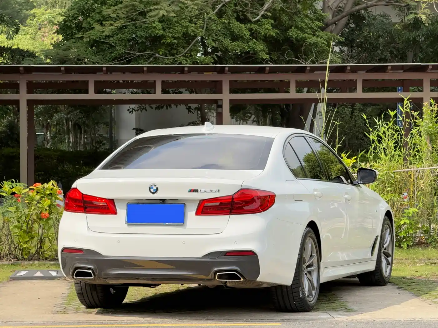 BMW 5 Series (Import) 2018 525i M Sport Package фото 20