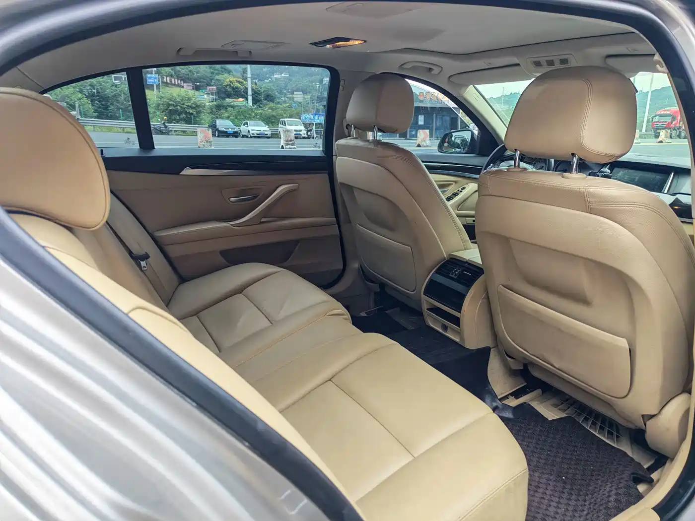 Photo 8 - BMW 5 Series