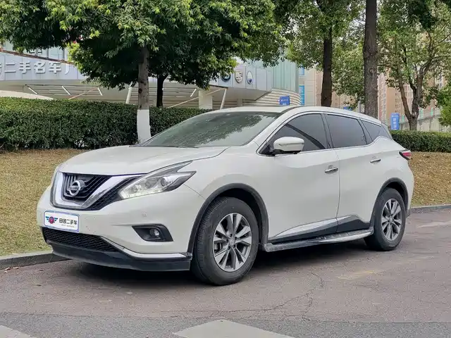 NISSAN LOULAN