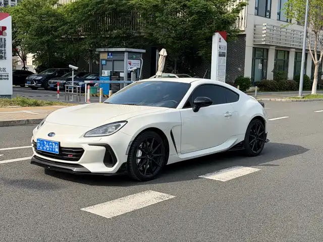 SUBARU BRZ 2024
