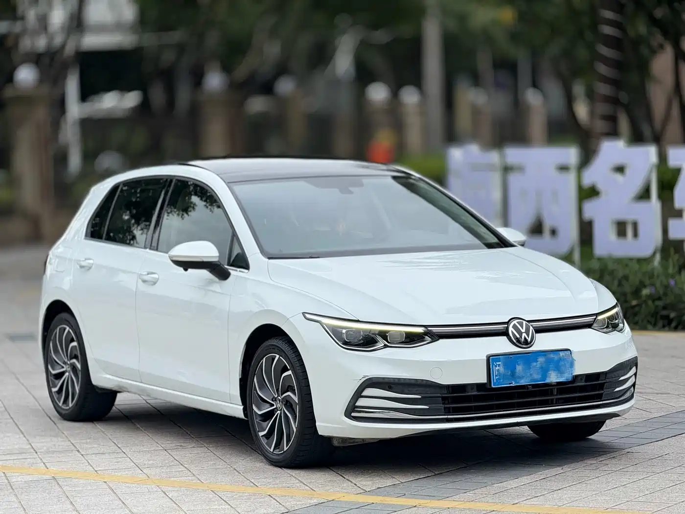 Volkswagen Golf 2021 280TSI DSG 30th Anniversary Edition фото 3