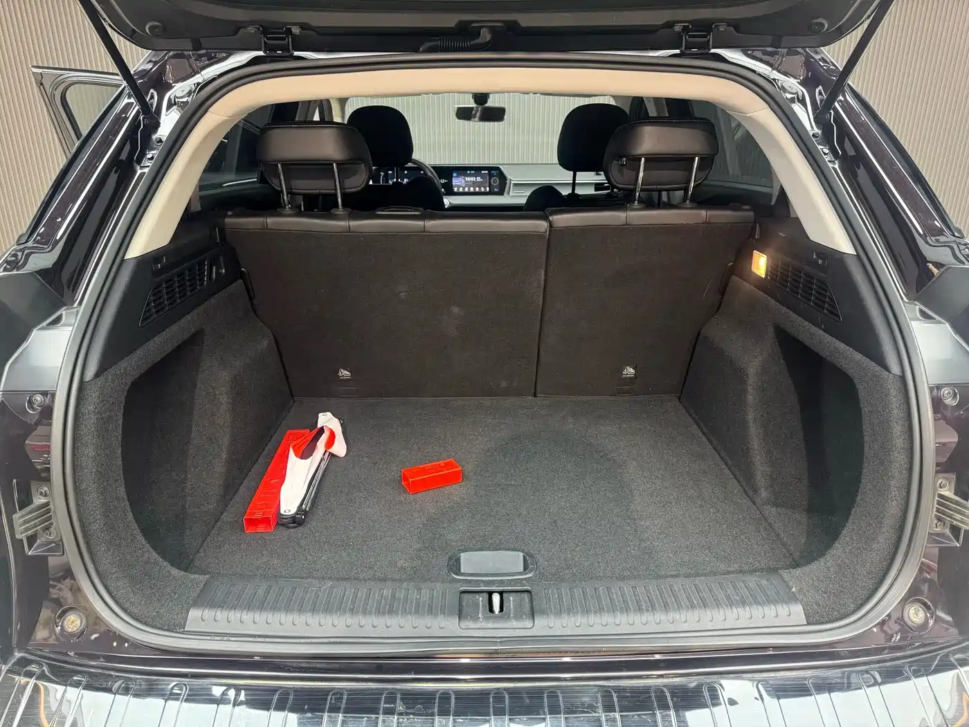 NEZHA AUTOMOBILE NEZHA U