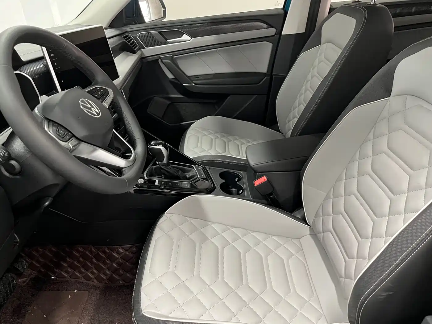 Volkswagen Tayron 2023 280TSI 2WD Luxury Plus Advanced Edition фото 21