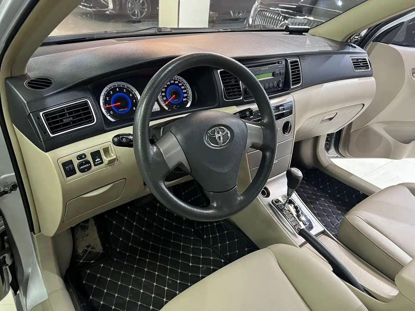 Toyota Corolla 2011 1.6L Automatic Luxury Edition фото 6