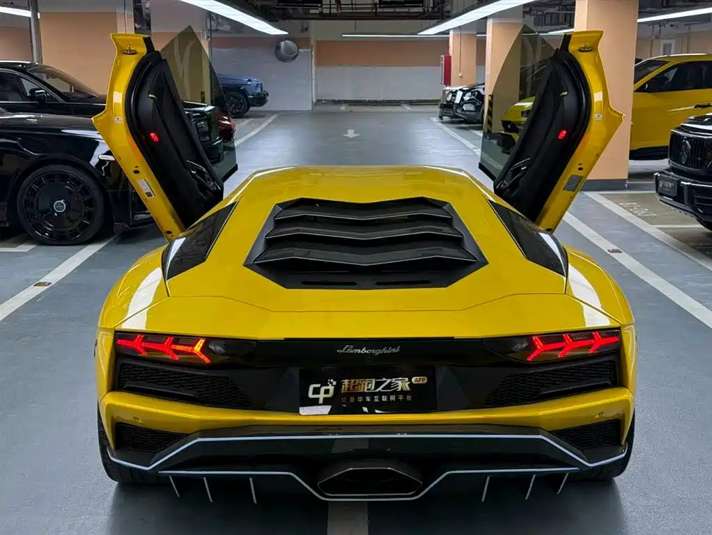 Lamborghini Aventador 2017 Aventador S фото 6