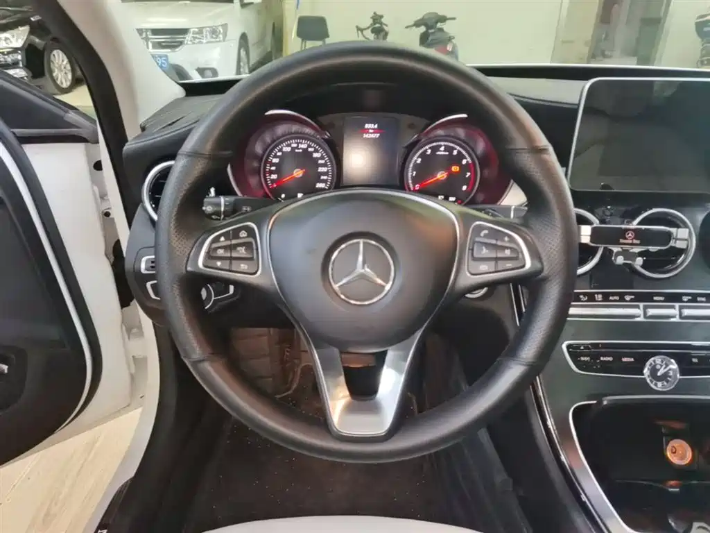 Mercedes-Benz C-Class 2018 C 200 L 4MATIC Sport Edition фото 11