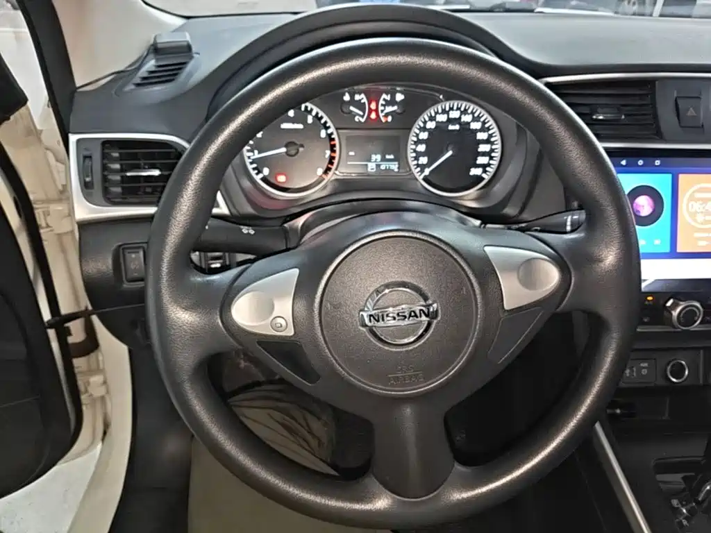 Nissan SYLPHY, миниатюра 11