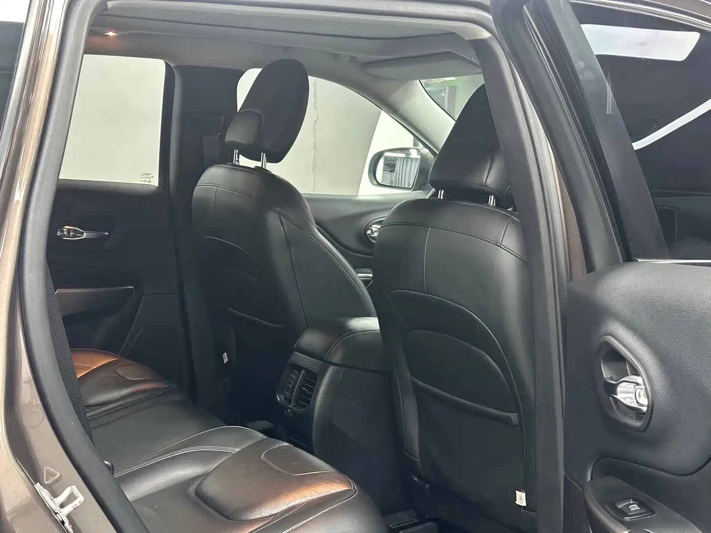 Jeep Cherokee 2019 2019 2.0T 2WD Smart Edition China V