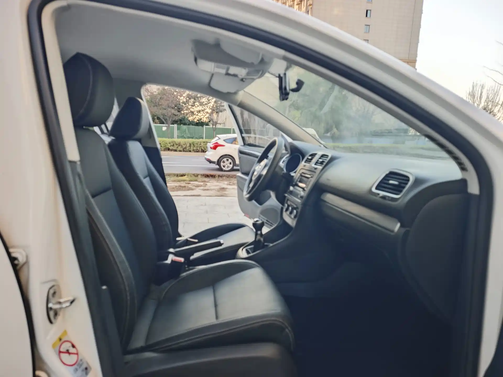 Photo 12 - Volkswagen Golf
