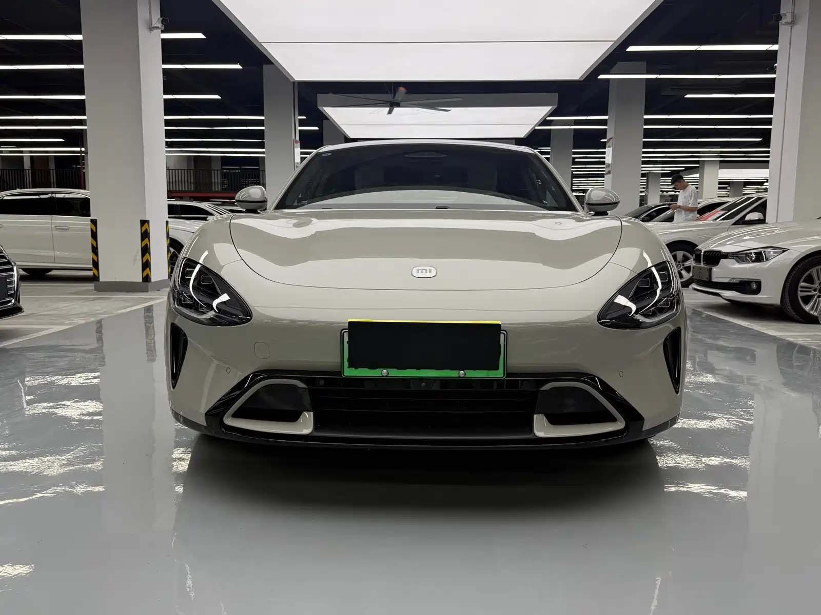 Фото 2 - Xiaomi SU7
