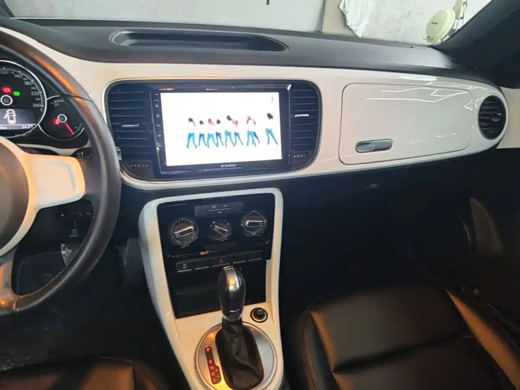 Volkswagen Beetle 2019 2018 180TSI Easy Joy Edition
