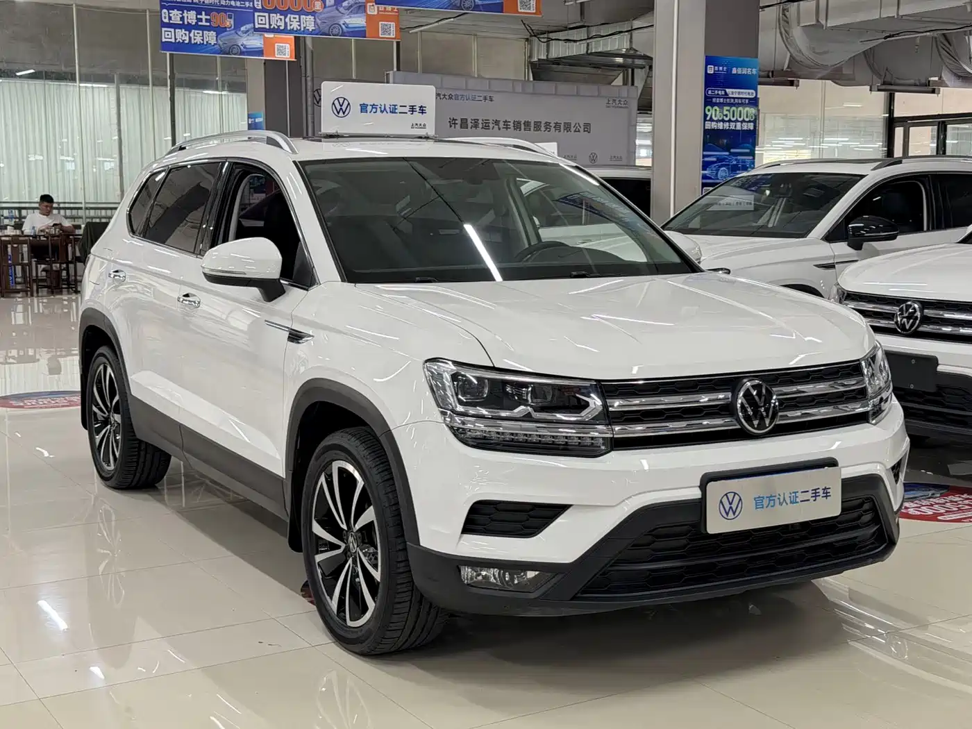 Volkswagen Tharu 2022 280TSI FWD Luxury Edition фото 3
