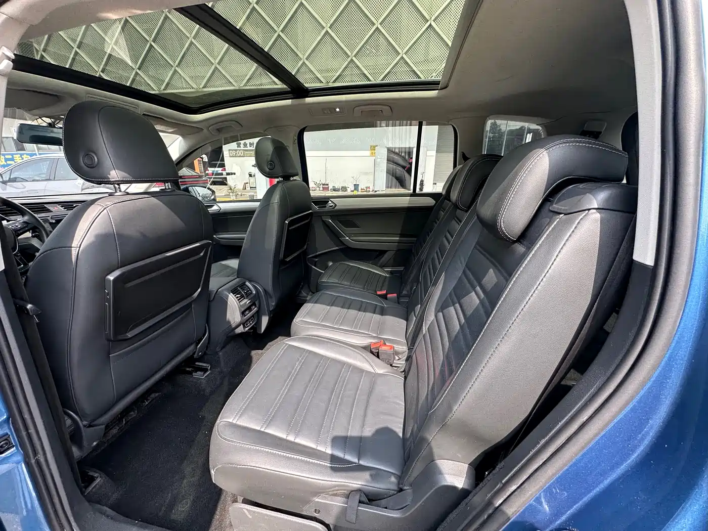 Volkswagen Touran 2018 Touran L 280TSI DSG Frontier Edition 7-Seater China V фото 7