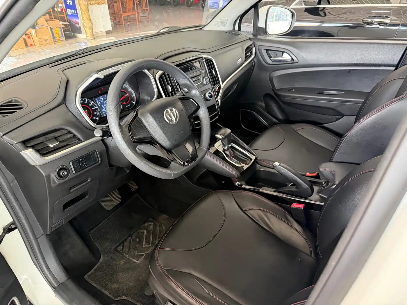 Zhonghua V3 2019 2019 Pre-production Model