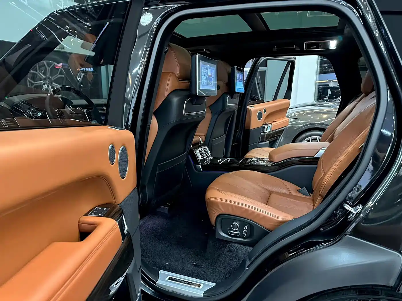 Land Rover Range Rover 2017 3.0 SC V6 Vogue SE Autobiography LWB фото 8