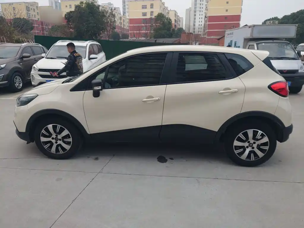 Фото 4 - Renault Captur