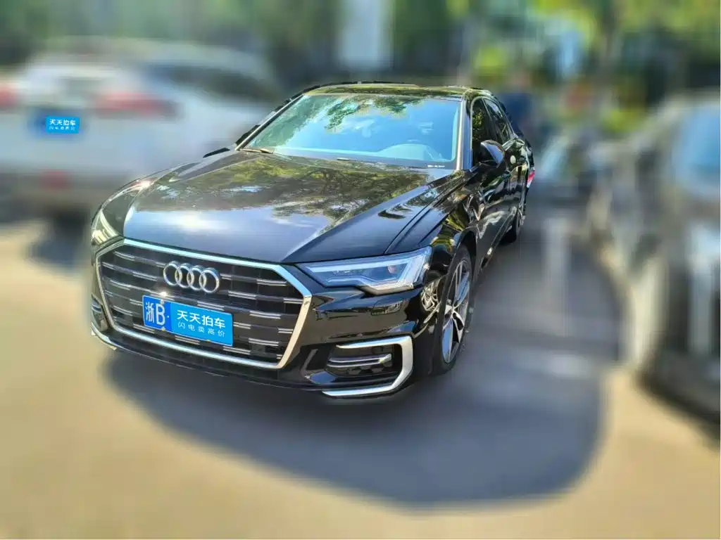 Фото 1 - Audi A6L