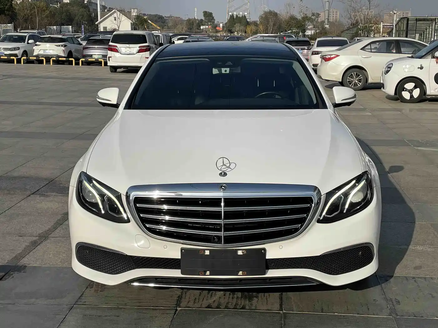 Mercedes-Benz E-Class 2017 E 300 L Luxury фото 2