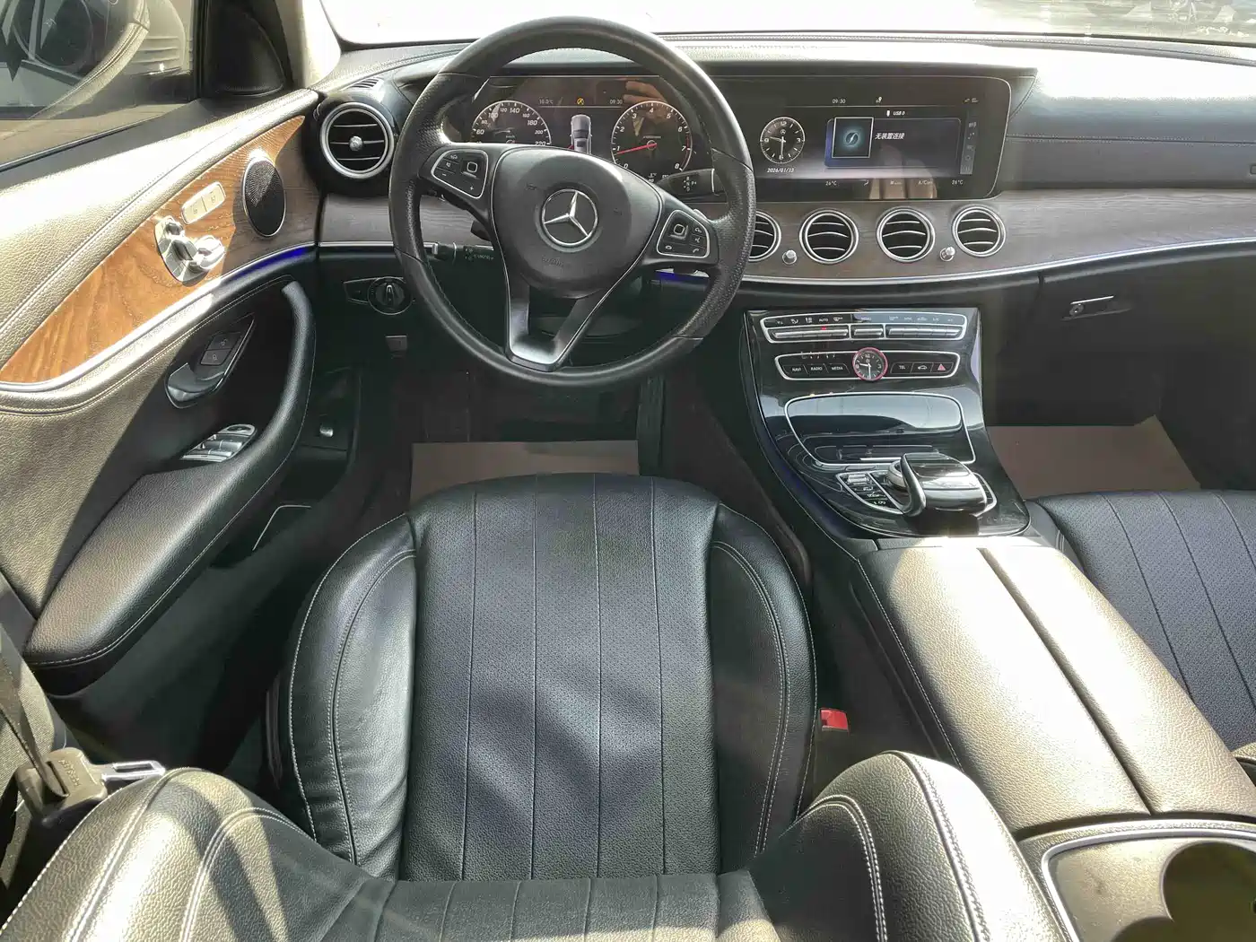 Mercedes-Benz E-Class 2017 E 300 L Luxury фото 11