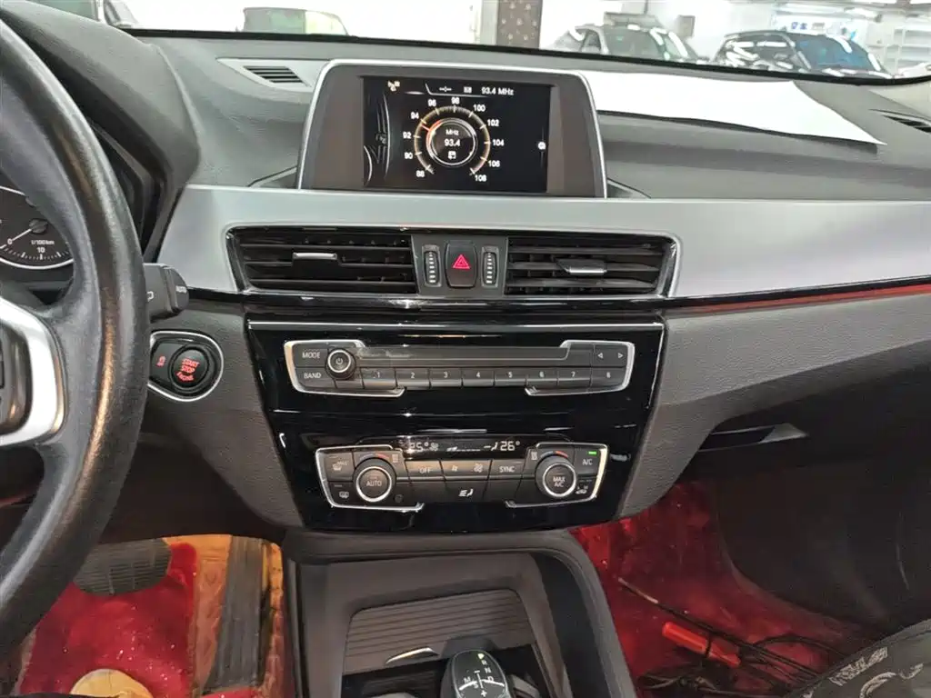 BMW X1 2016 sDrive18Li Fashion Model фото 20