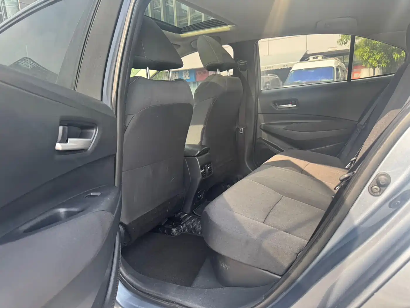 Toyota Corolla 2021 Hybrid 1.8L E-CVT Elite Edition фото 9