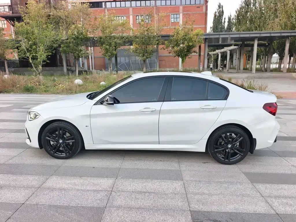 BMW 1 Series 2023 2023 125i M Sport Shadow Edition