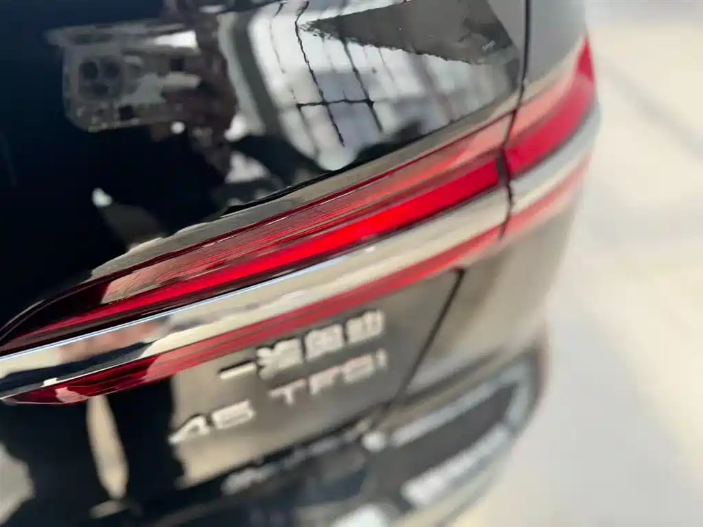 Audi A6L 2023 45 TFSI Premium Selection Elegance фото 9