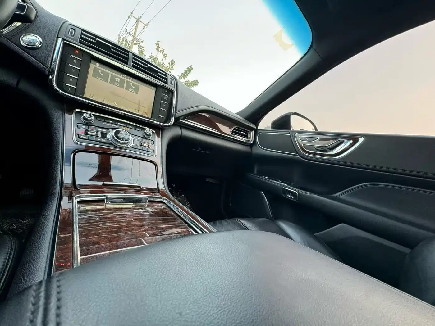 Lincoln Continental 2019 2017 2.0T 2WD Premium Edition