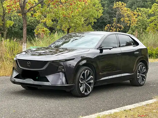 Mazda EZ-60 2025 Pure Electric Base Model — фото 1