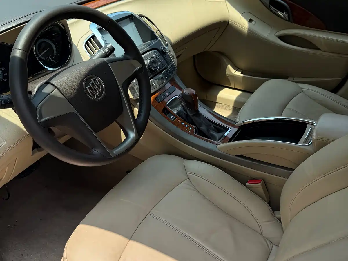 Buick LaCrosse 2012 2.4L SIDI Premium Edition фото 5