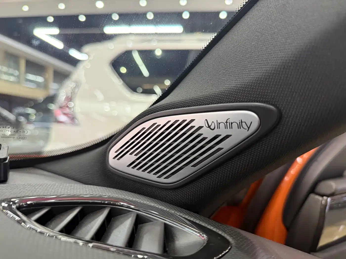 LYNK & CO. 02 HATCHBACK