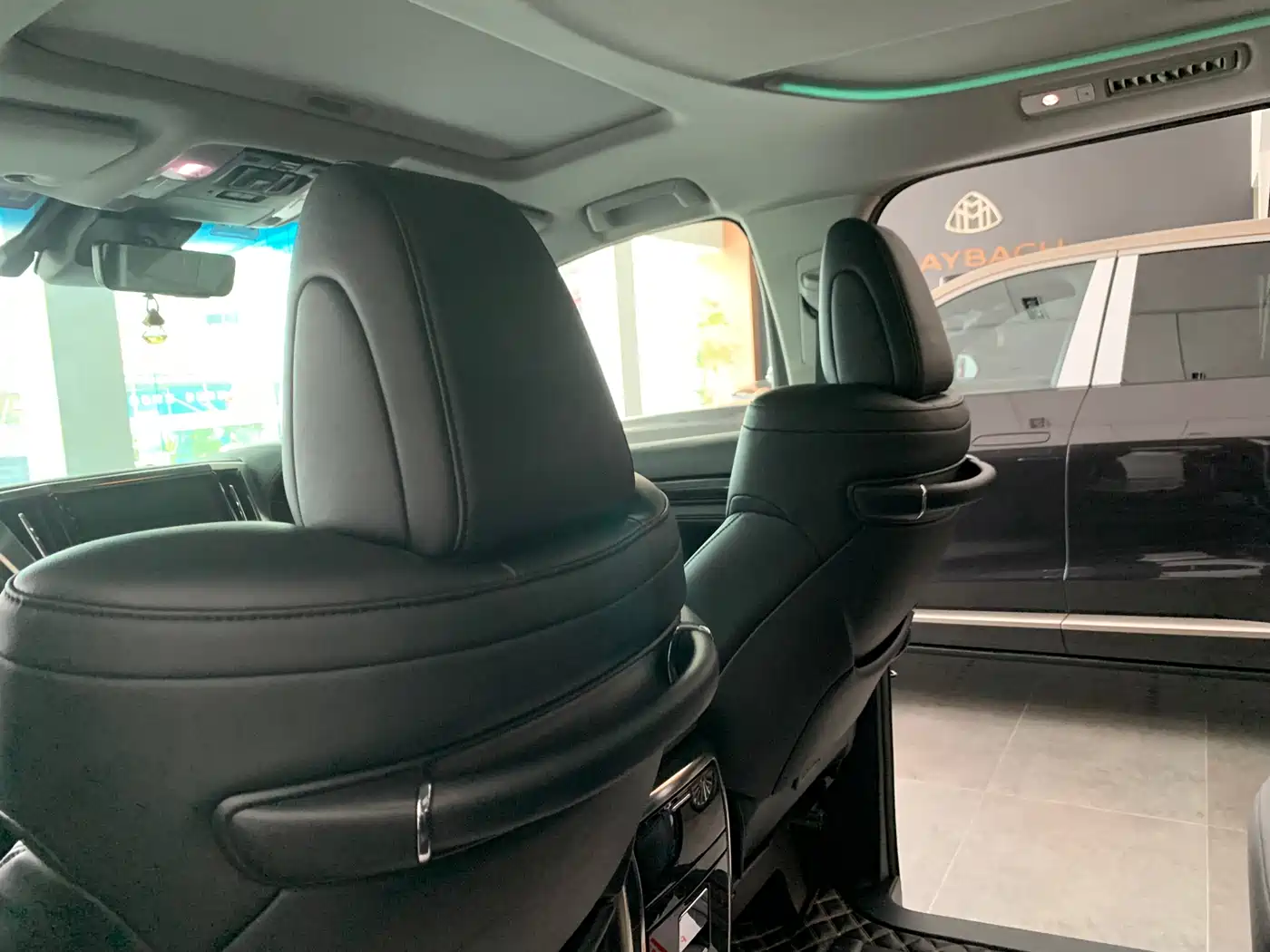 Toyota Alphard 2019 Hybrid 2.5L Premium Edition фото 16