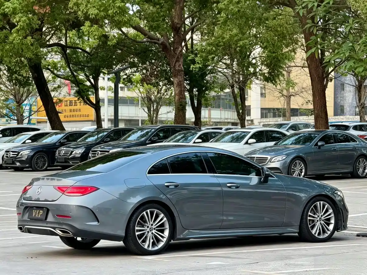 MERCEDES-BENZ CLS