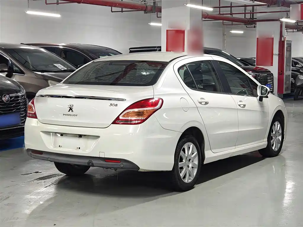 Peugeot 308 2014 Model Joy Edition Classic 1.6L Manual Superior Style фото 21