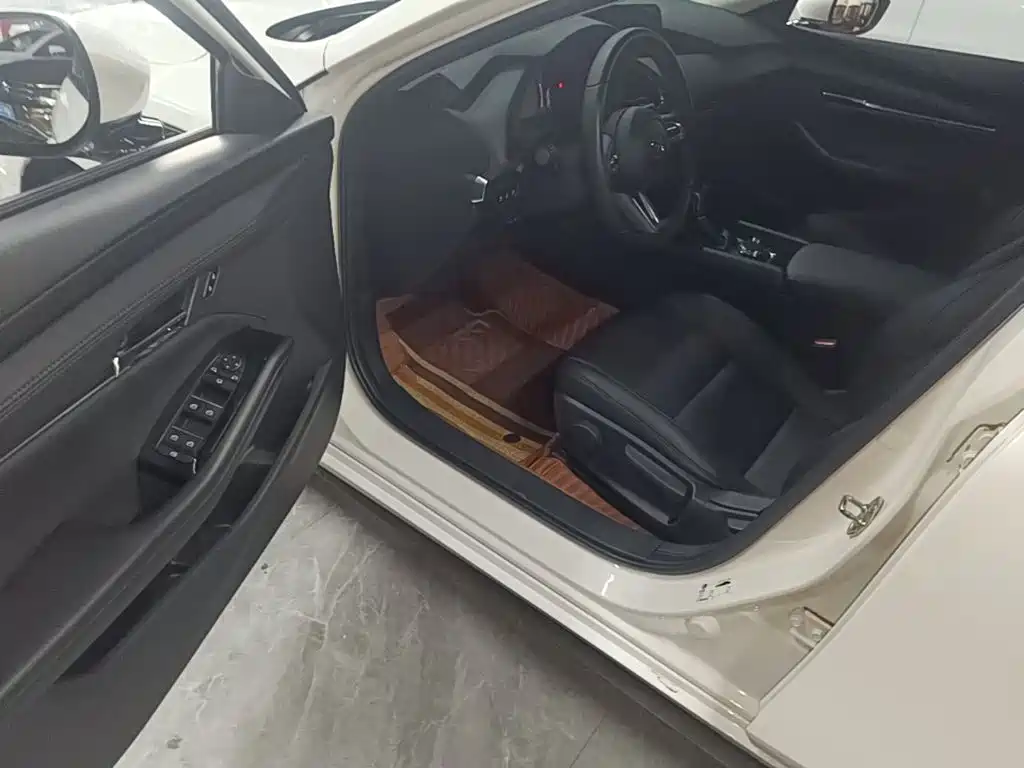 Mazda Mazda 3 2024 2023 2.0L Auto Zhiya