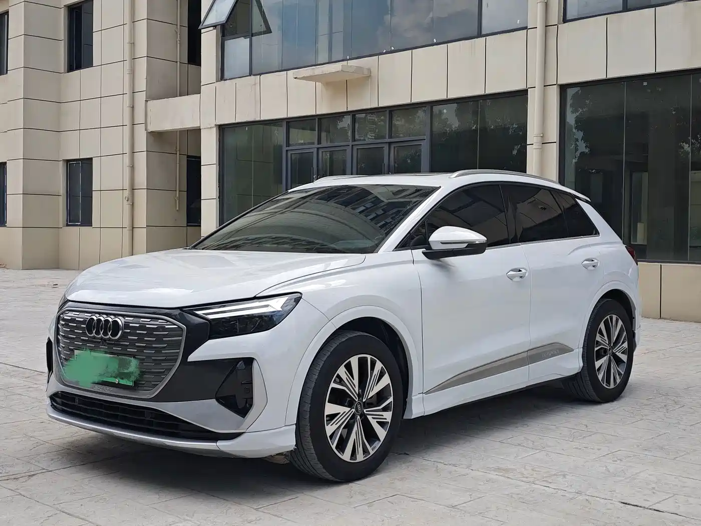 Audi Q4 e-tron 2023 2023 40 e-tron Pioneer Edition