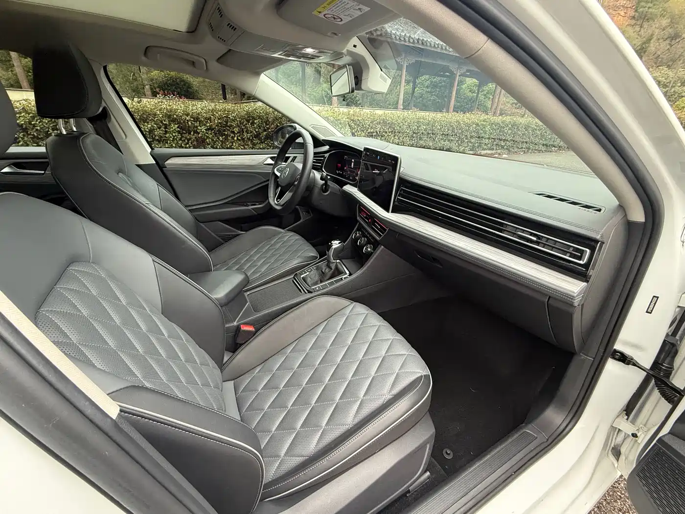 Volkswagen Sagitar 2023 300TSI DSG Surpassing Edition фото 9